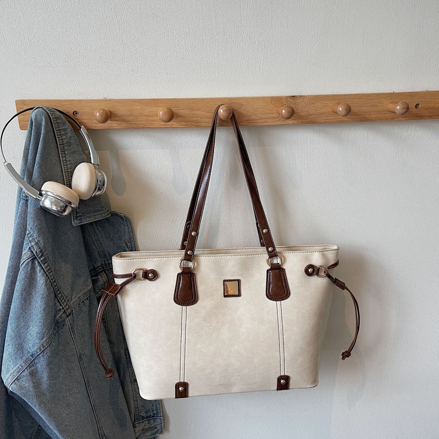 Large-capacity Womens Bag Versatile Commuter Tote