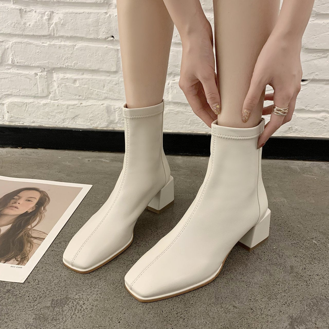 Autumn And Winter New Plush Martin Boots Korean Square Boots