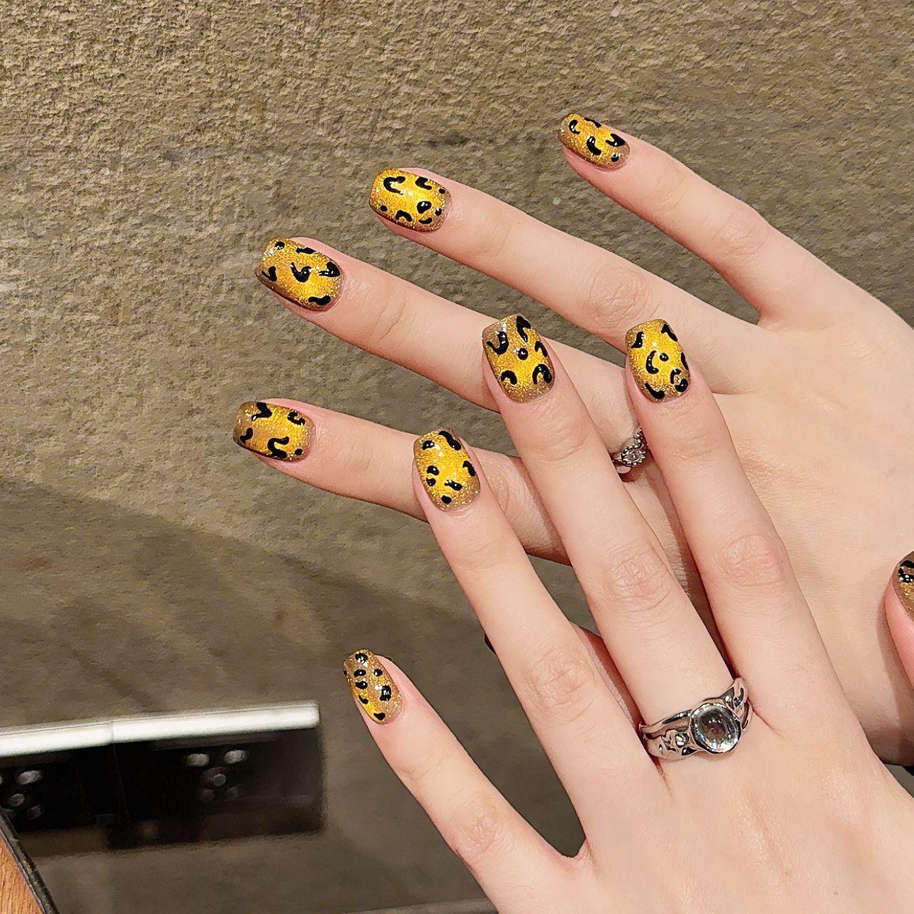 Tiger Pattern Cat Eye Personality Leopard Print White Pure Handmade Wear Armor