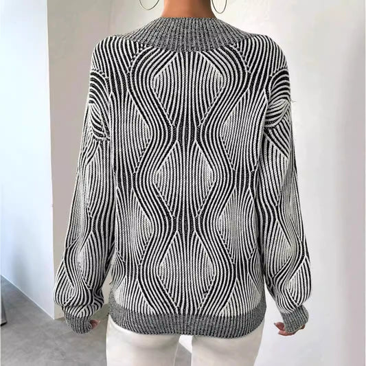 Large V-neck Pullover Fashionable Knitted Sweater