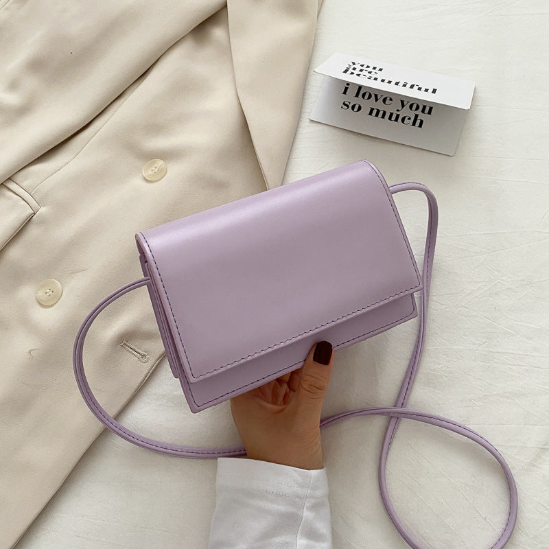 The new fashionable small square bag of is versatile