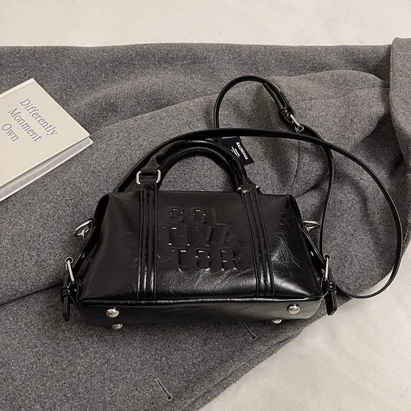 Versatile Sophisticated Fashionable Crossbody Bag For Commuting