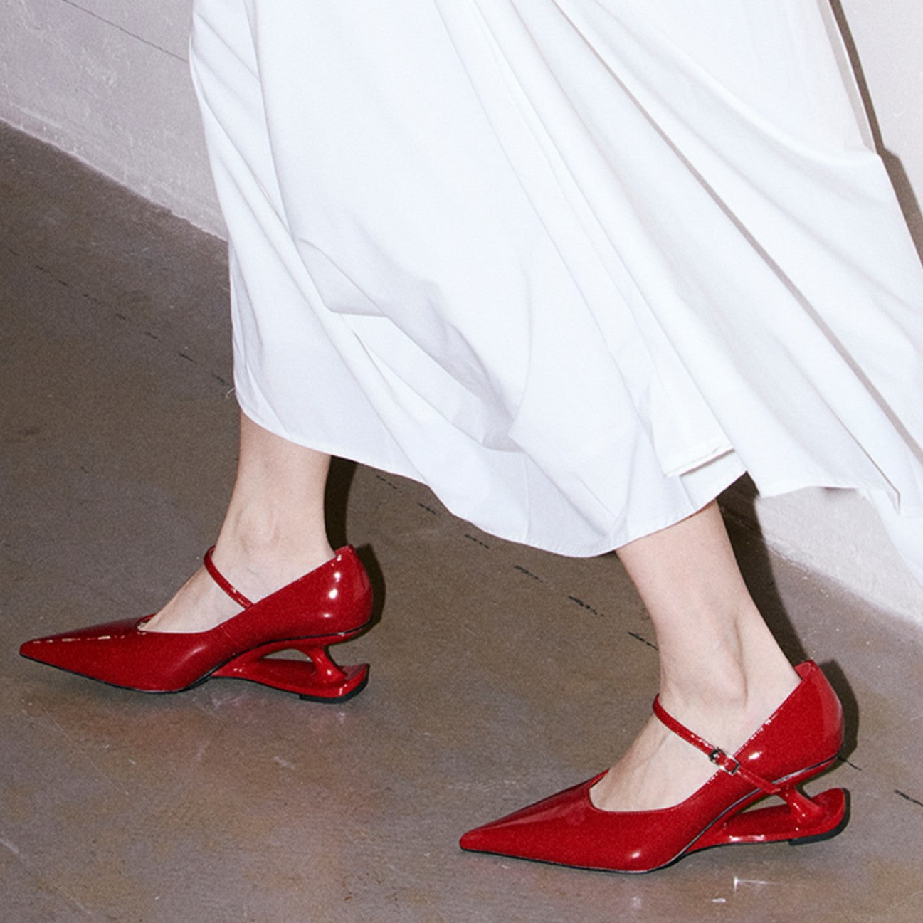 French Style High-grade Retro Suspension Heel Ankle-strap Buckle Shoes
