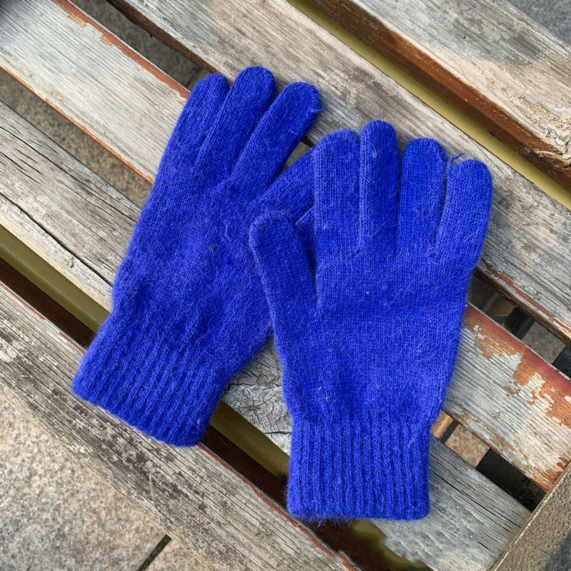 Warm cycling gloves for students