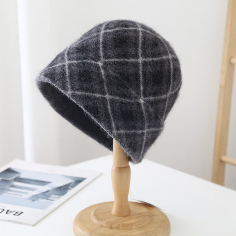 Warm Keeping Diamond Plaid Color Hat Is Fashionable
