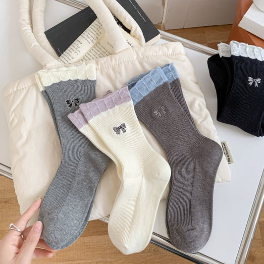 Autumn Double-Needle Petal Embroidery Colorblock Mid-Calf Socks