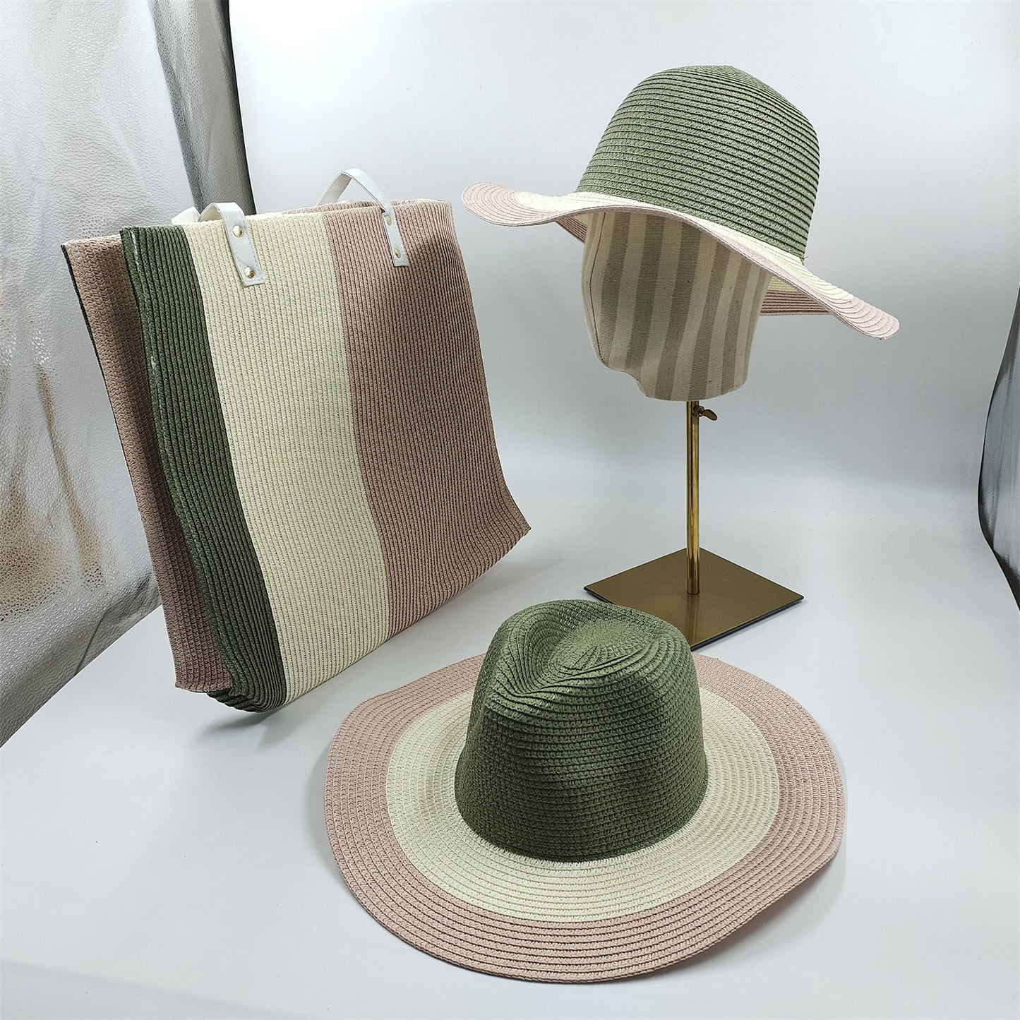 Outdoor Breathable Sun Shade Can Be Folded Large Eaves Striped Straw Hat