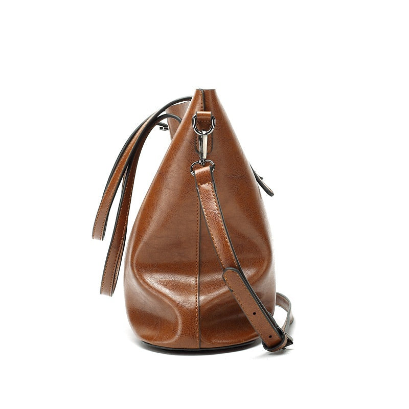 Retro Style Oil Wax Leather Patent Simple Portable Shoulder Messenger Bag