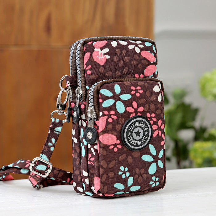 Mini wrist cloth hanging bag