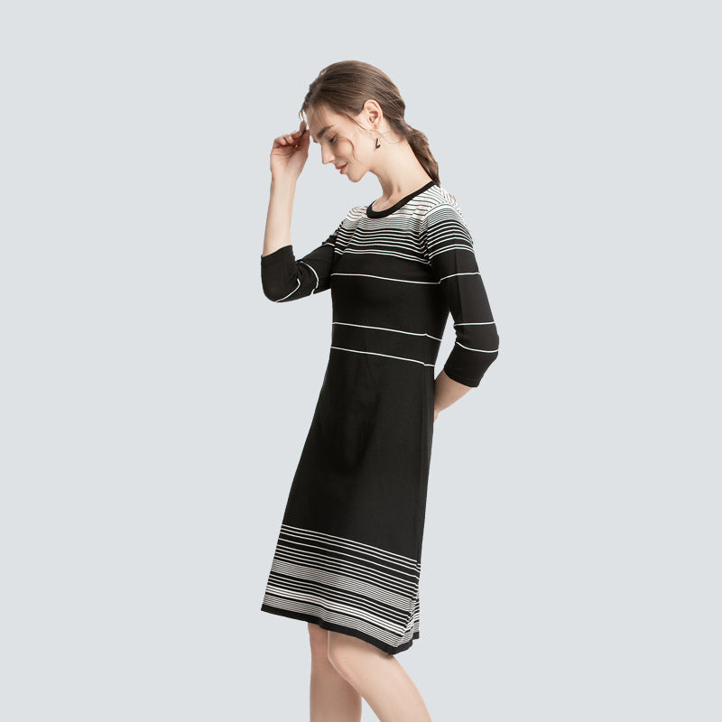 Slim Covering Midlength Knitted Dress