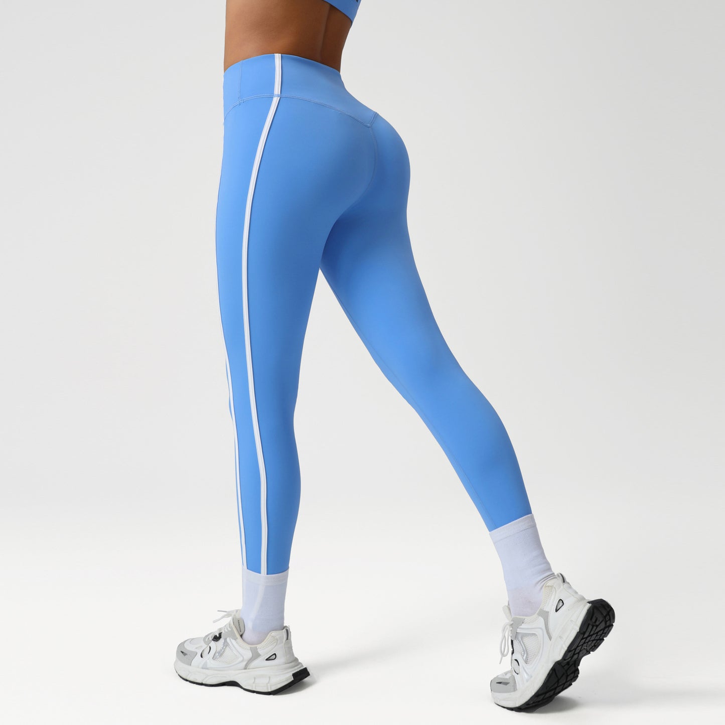 High-waisted Athletic Leggings With Color-blocking And A Bare-skin Feel For Training