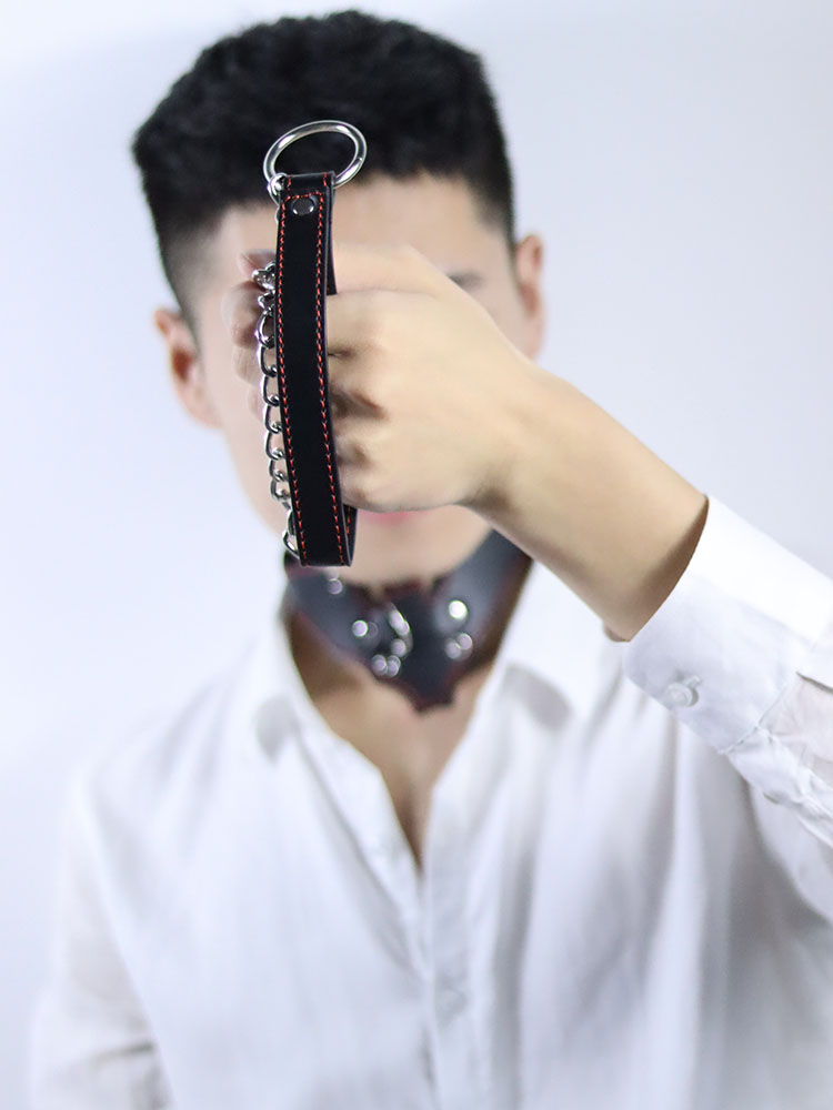 Traction Hardware Chain Plush Neck