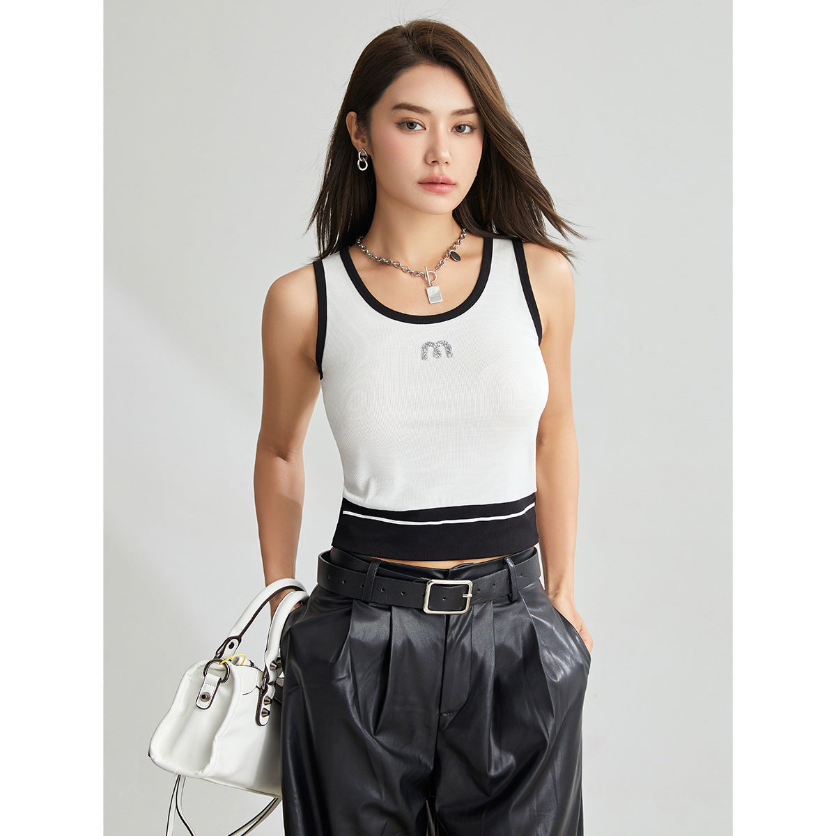 U-neck Camisole Contrast Color Slim Fit Bodybuilding All-match