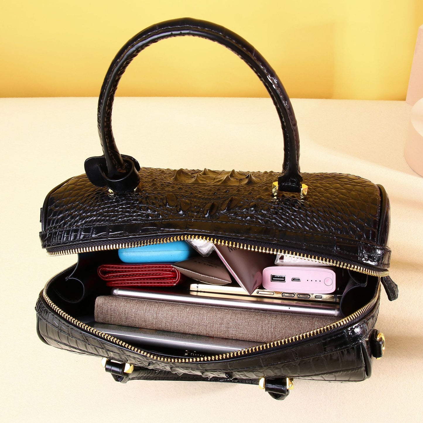 Ladies Fashion Classic Pillow Shoulder Crossbody Bag