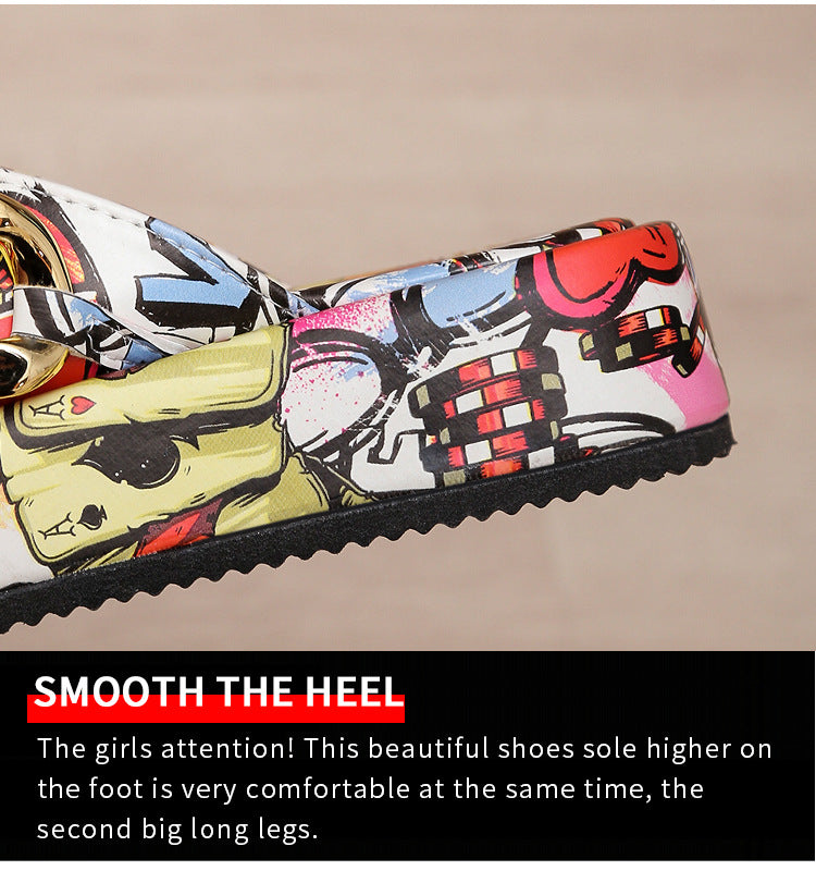 Women's Sandals And Slippers With Graffiti Platform