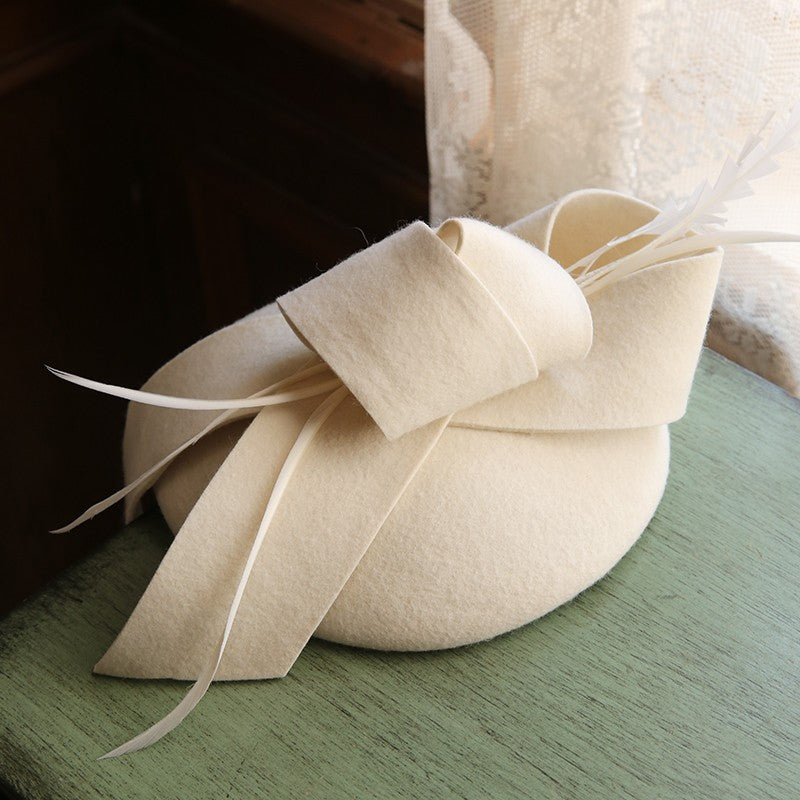 French Elegant White Feather Fleece Vintage English Top Hat