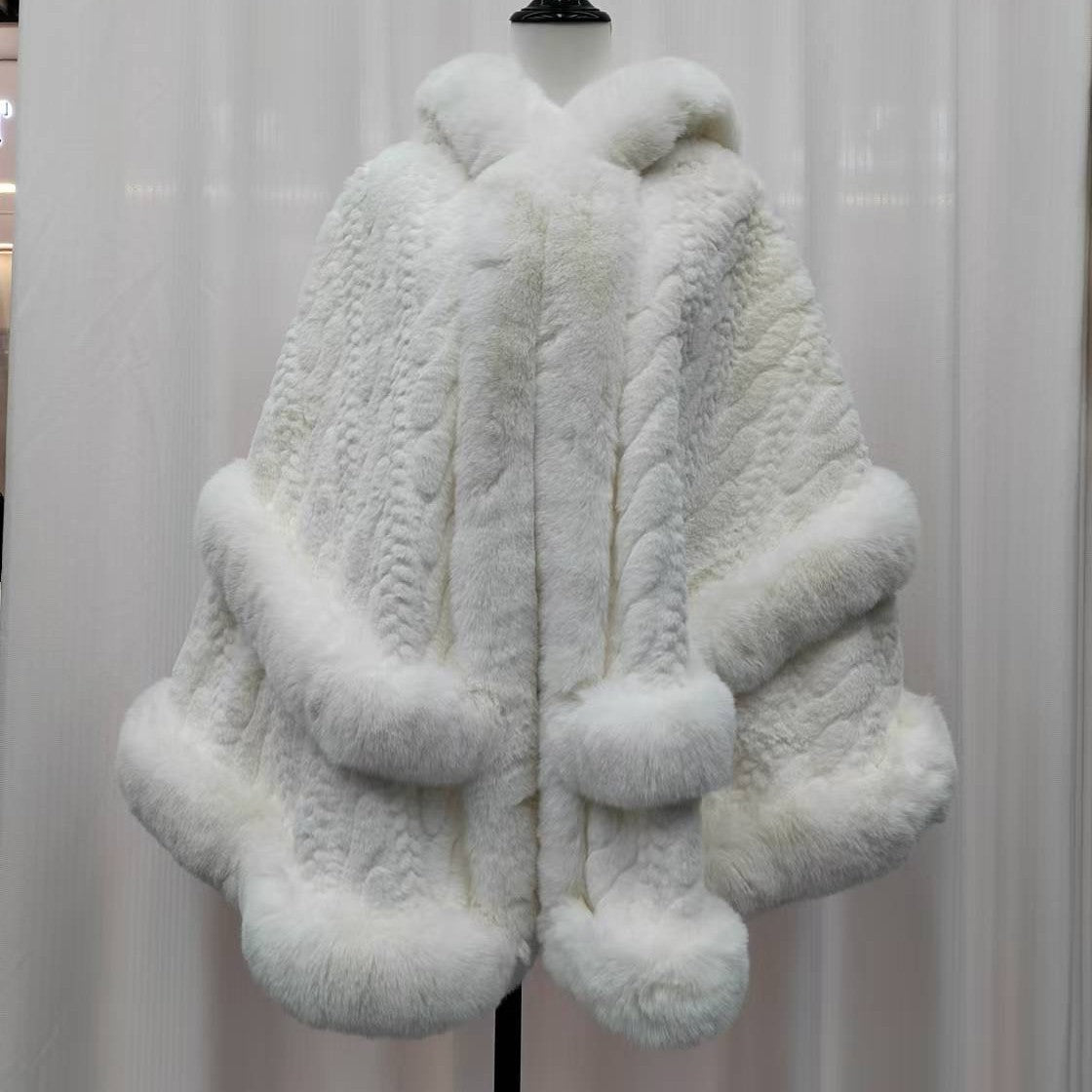 High-grade Solid Color Flannel Cloak
