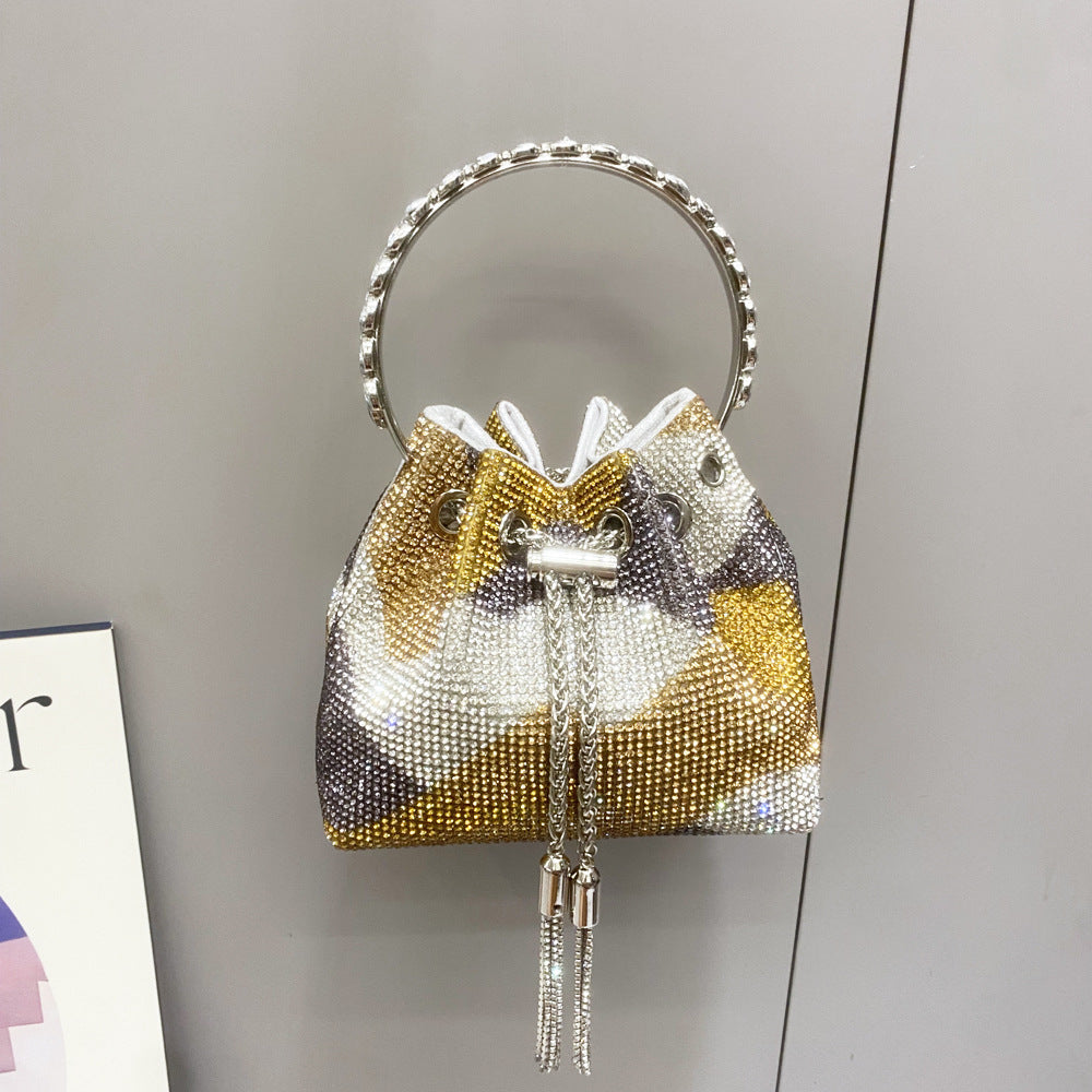 Taske med diamanter, håndtag og skulderrem/crossbody-strop