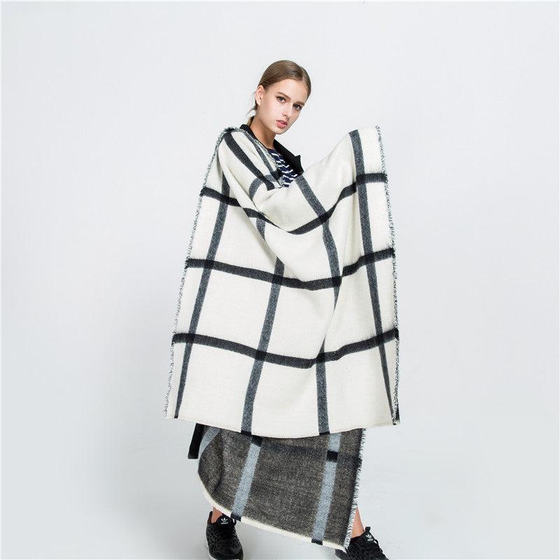 Black and white double-sided faux cashmere scarf