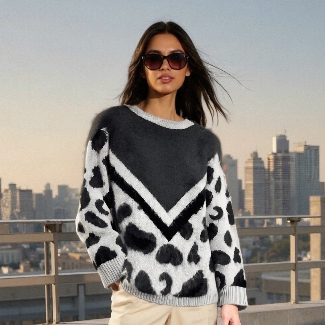 Women's Plush Printed Knitted Pullover With Round Neck And Leopard Print
