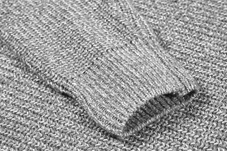 Strikket Sweater til Mænd med Brystbånd-udsmykning