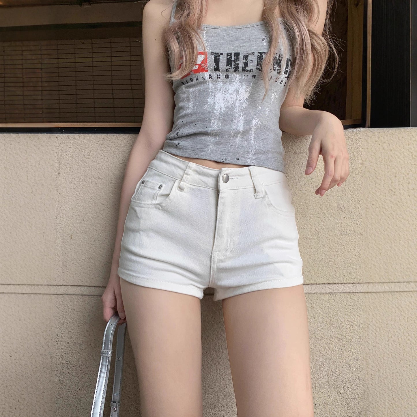 Women's Chic Stretchy Figure-hugging White Denim Shorts For Summer