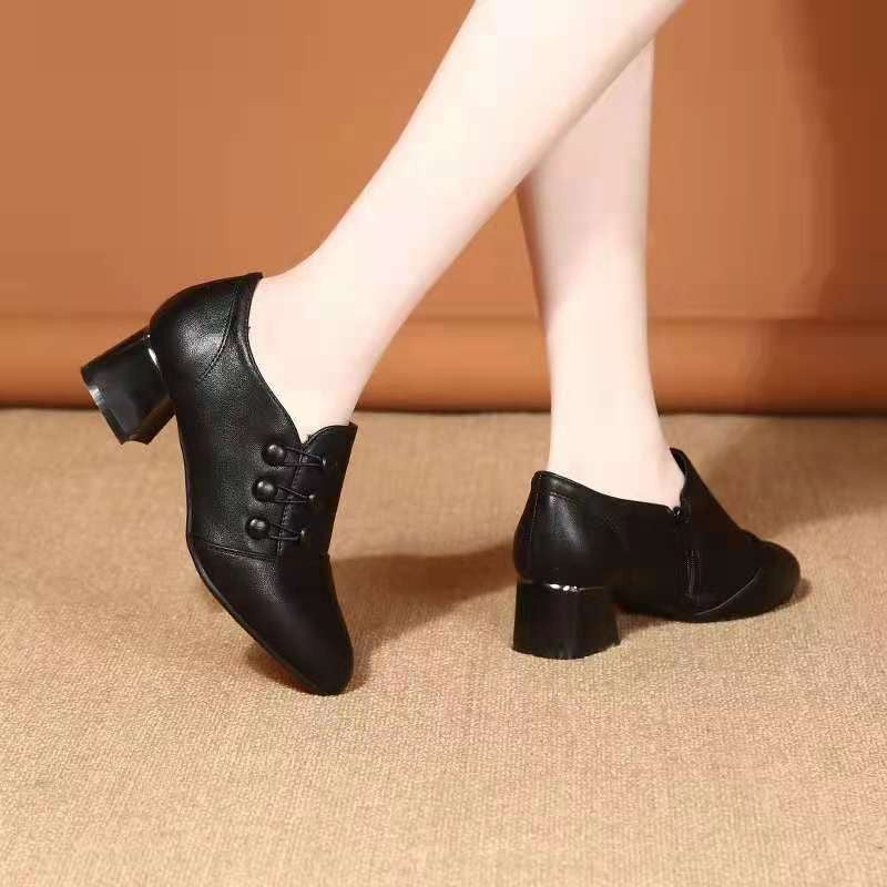 Large Size Mom Shoes Women's New Leather Shoes Mid Heel Chunky Heel Slip-on