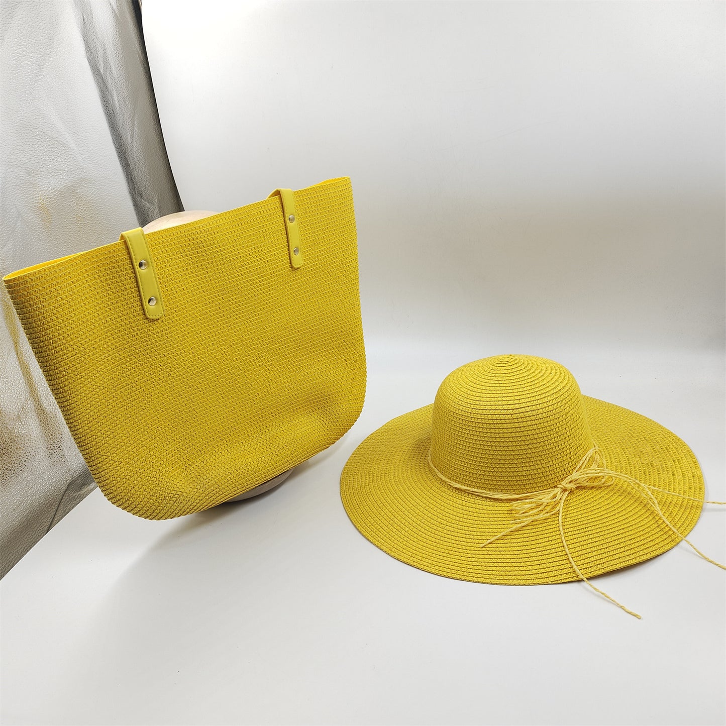 Outdoor Breathable Sun Shade Can Be Folded Large Eaves Striped Straw Hat