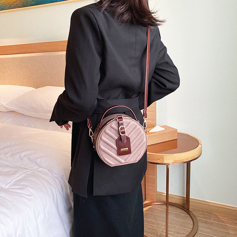 Embroidery thread shoulder bag