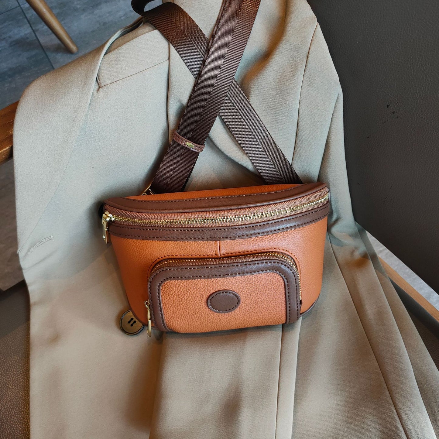 Dame Contrastfarvet Blødt Læder Skuldertaske med Stor Kapacitet og Lille Bærbar Crossbody-taske i Trendy Design