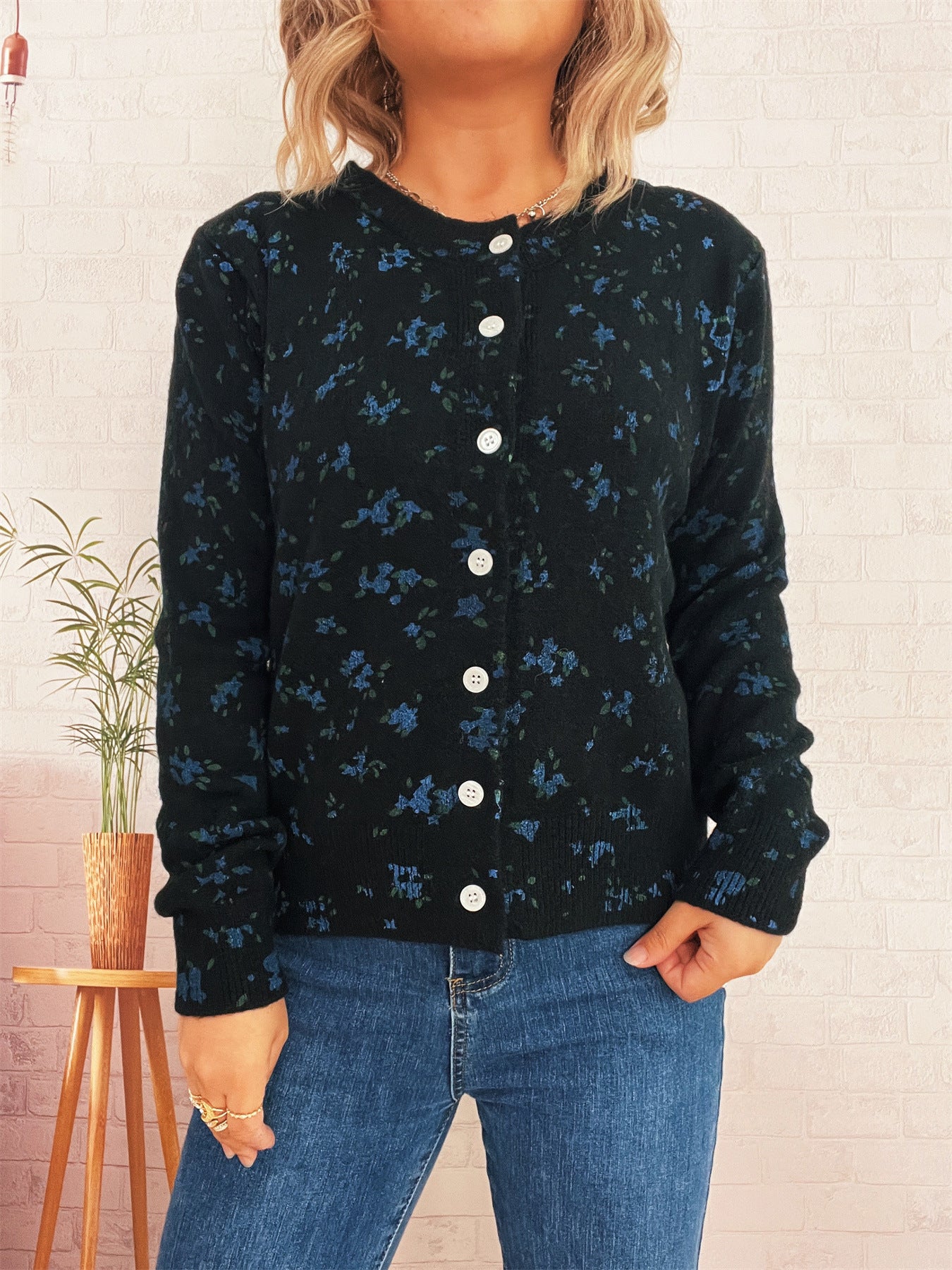 Simple Flower Print Cardigan Commuter Round Neck Knitted Sweater
