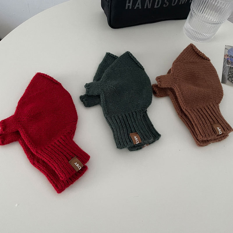 Strikkede handsker med touchskærm og uldfor
