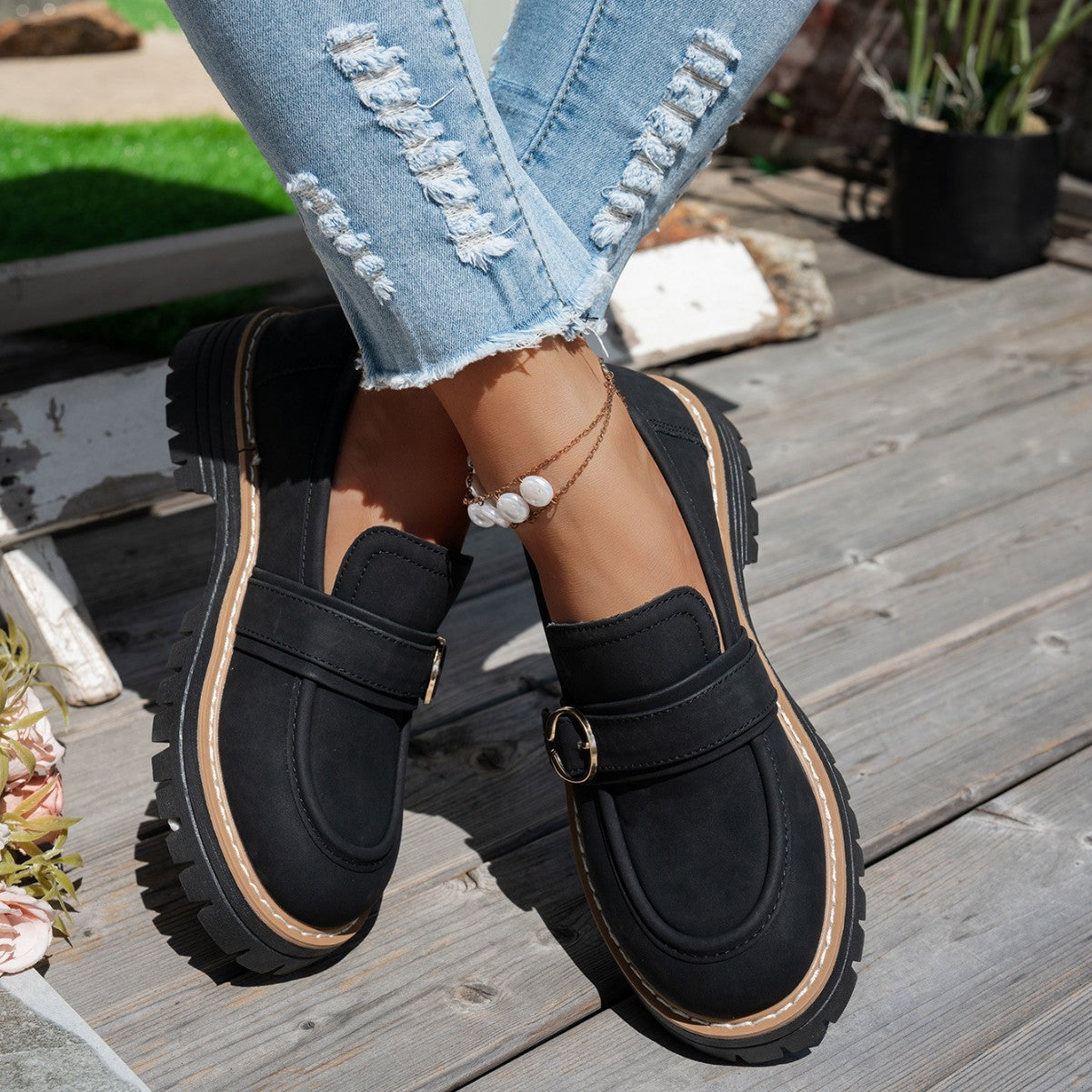 Buckle Thick Bottom Low Cut Round Head Pumps