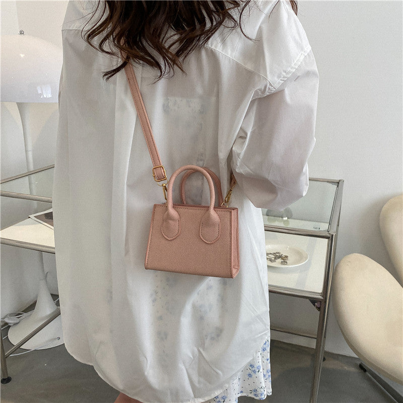 New Fashion Casual Retro Messenger Bag Women's Versatile And Simple