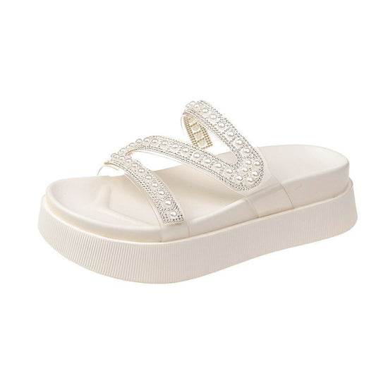 Wear Flat Beaded Sandals Outside The Summer