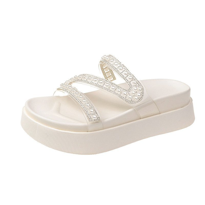 Wear Flat Beaded Sandals Outside The Summer