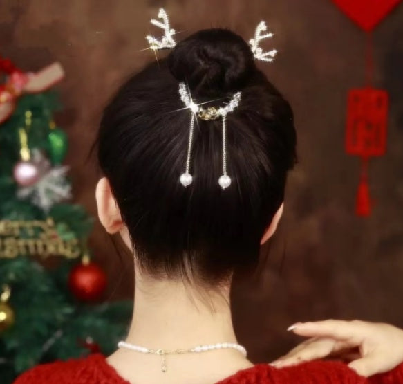The Ball Head Of The Staghorn Is Fixed And The Hair Is Clamped