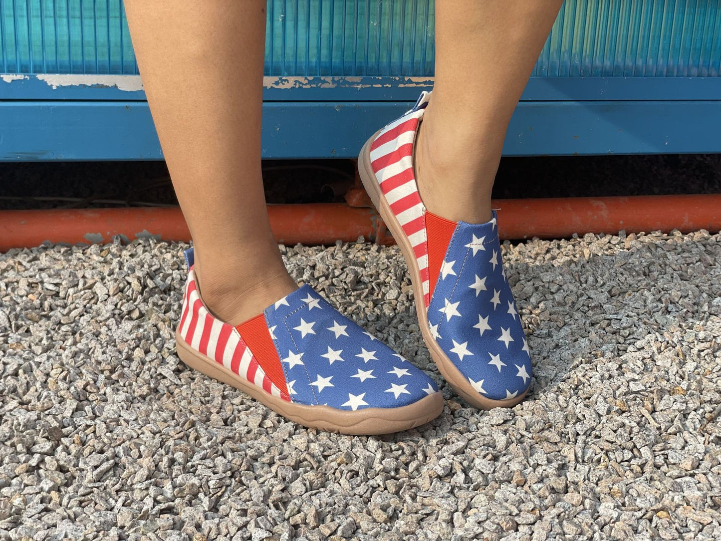 Autumn Holiday Day Travel Slip-on Comfortable Cloth Shoes