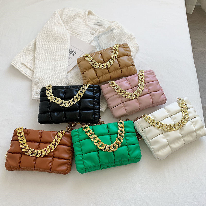 Temperament Women's Pleated New Chain Hand-held Messenger Bag