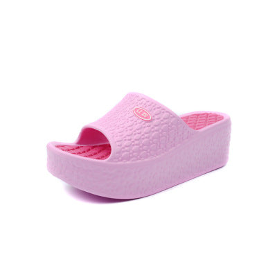 Women's fashion slippers with thick soles