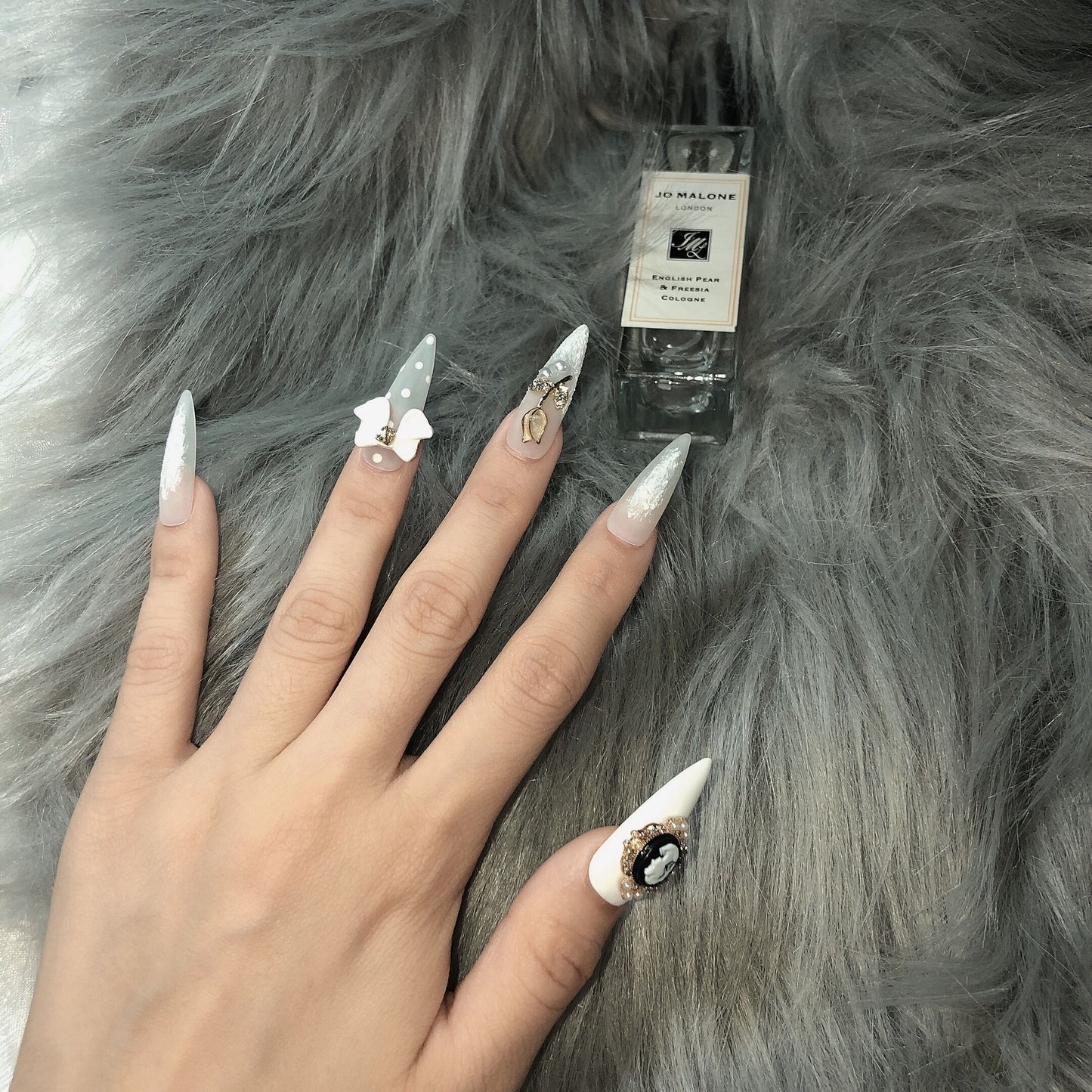 Håndlavet lysterapimanicure Kattekærlighed Flamme Net Rød Manicure