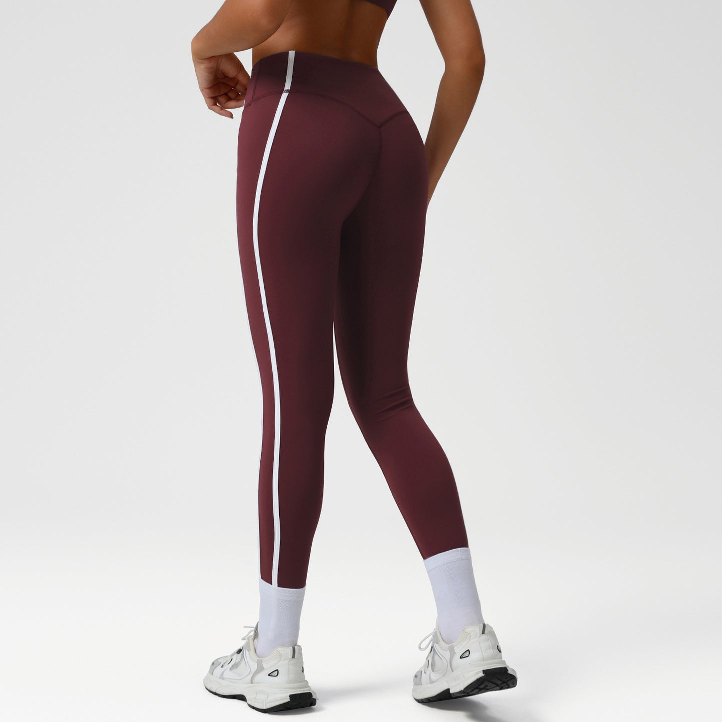 High-waisted Athletic Leggings With Color-blocking And A Bare-skin Feel For Training