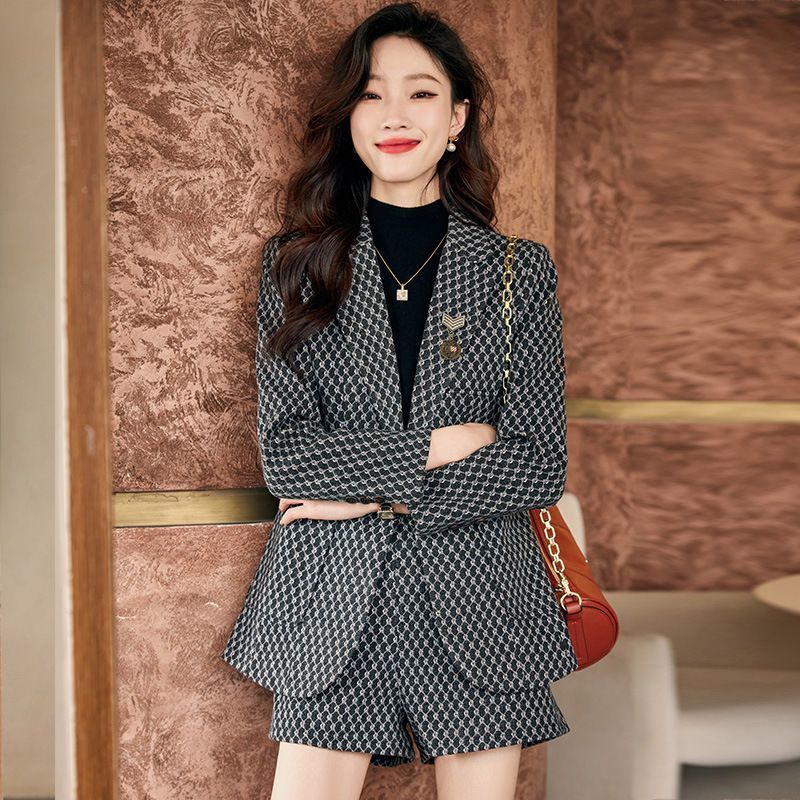 Casual Chic And Stylish Chanel-inspired Suit Shorts Set