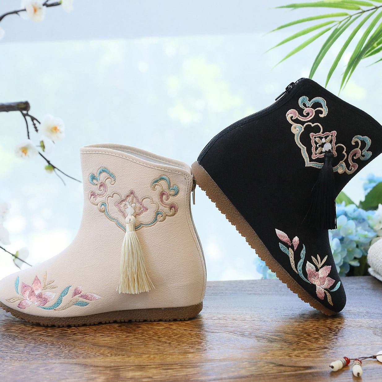 Winter Cotton Padded Velvet Short Boots Cotton Embroidery Tassel Female Cloth Shoes