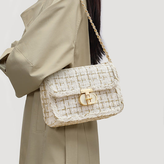 Small Square Bag In The Subcontracting Chain