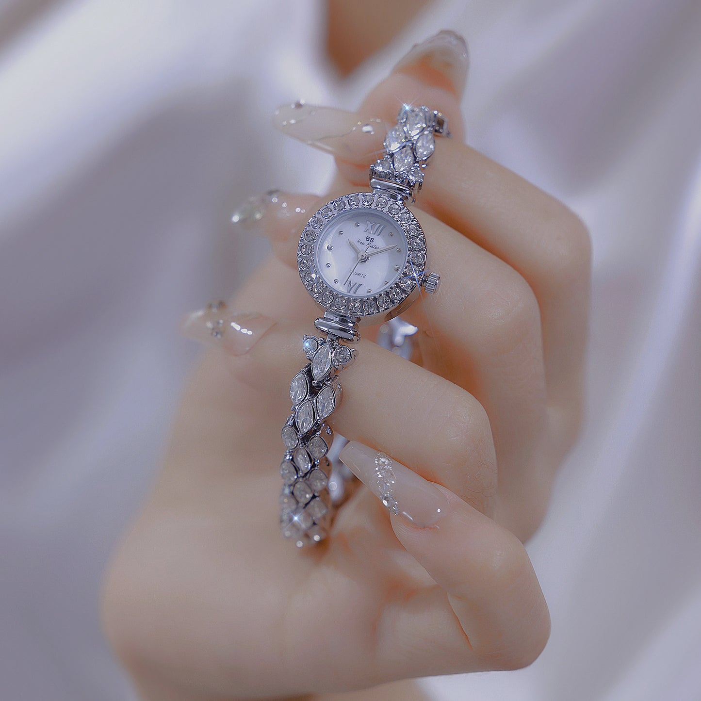 Baita Starry Horse Eye Zircon Light Luxury Exquisite Mermaid Watch