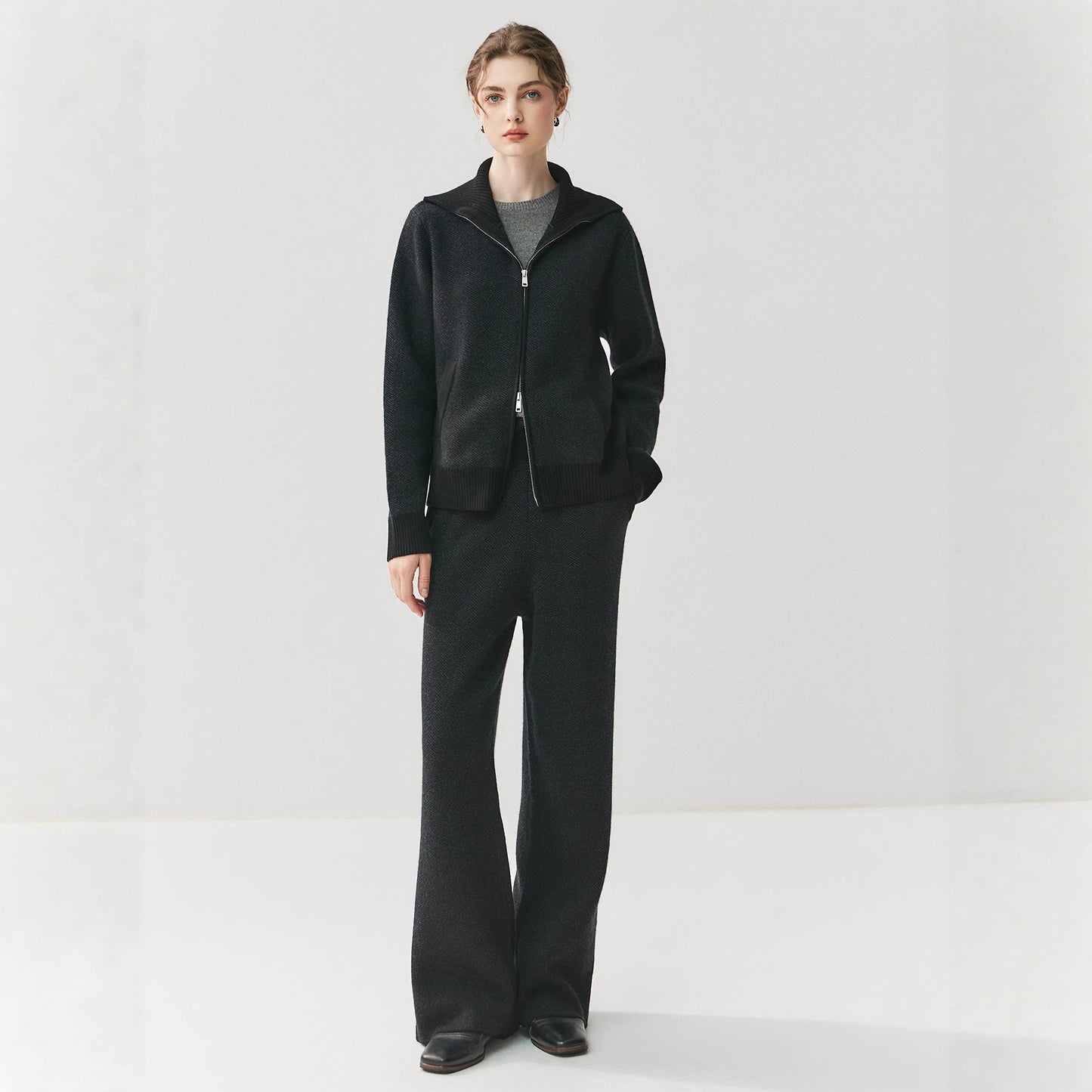 Elegant Zippered Cashmere Cardigan Knit Set
