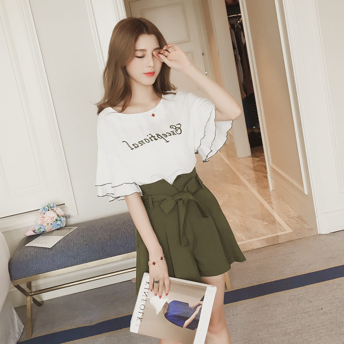 Wide-leg Shorts Hong Kong-style Two-piece Set