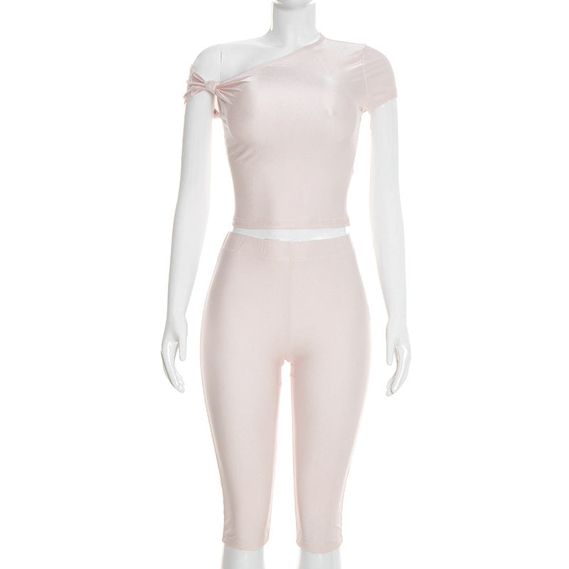 High-waisted Body-hugging Cropped Pants Set With A Top