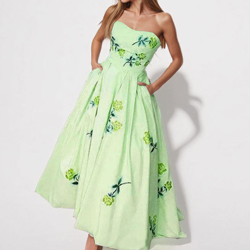 Fitted Sleeveless Dress With A Bandeau Neckline And A Digital Floral Print
